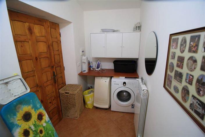 Image No.19-3 Bed Villa / Detached for sale