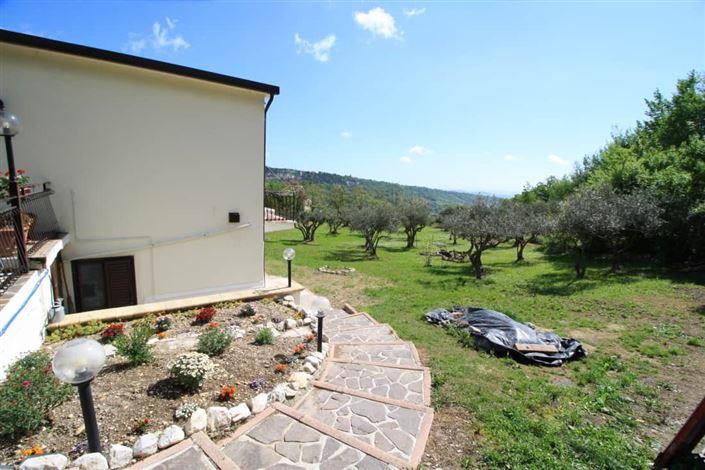 Image No.37-3 Bed Villa / Detached for sale