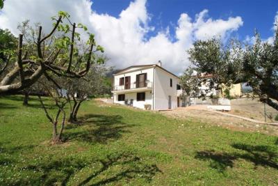 3 Bed Villa / Detached for sale