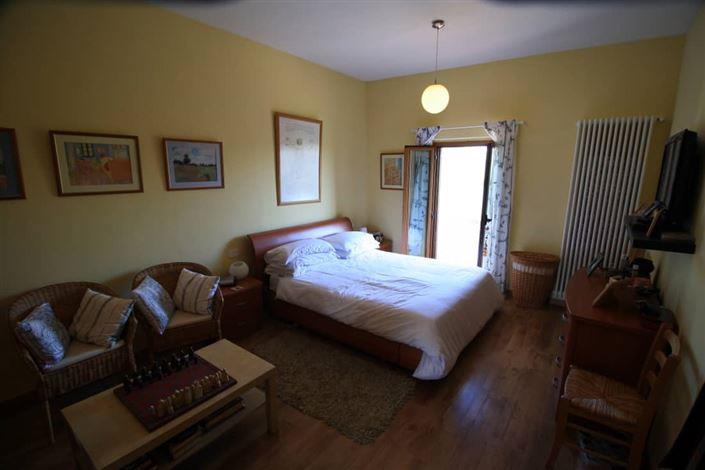 Image No.15-3 Bed Villa / Detached for sale