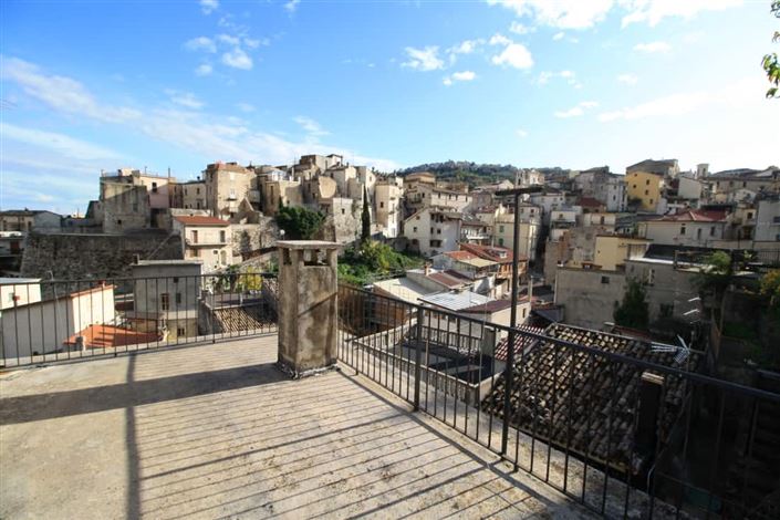 Image No.2-2 Bed Townhouse for sale