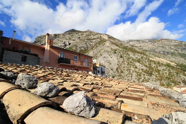 Image No.3-2 Bed Townhouse for sale