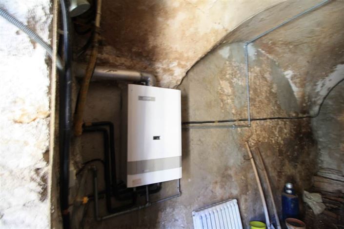 Image No.20-2 Bed Townhouse for sale