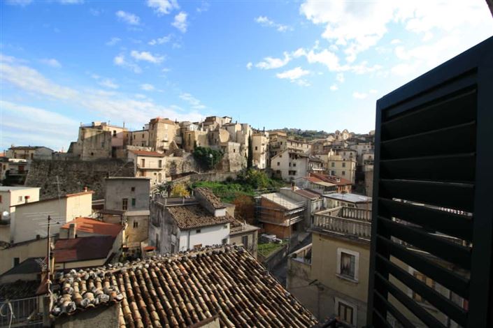 Image No.23-2 Bed Townhouse for sale