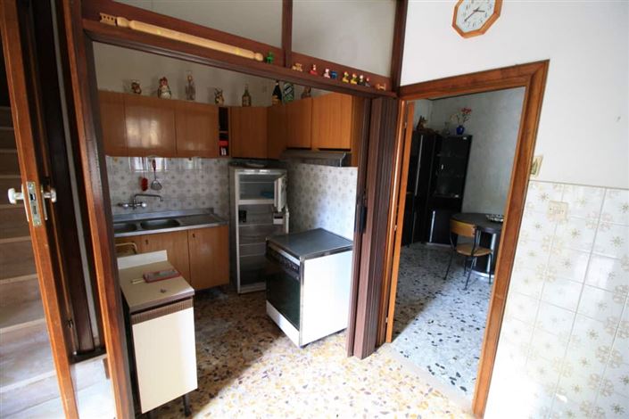 Image No.11-2 Bed Townhouse for sale