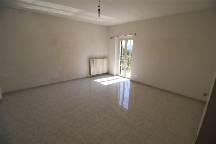 Image No.14-2 Bed Villa / Detached for sale