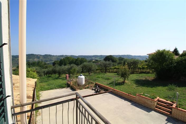 Image No.17-2 Bed Villa / Detached for sale