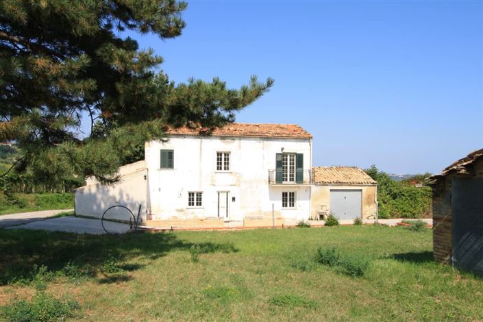 Image No.3-2 Bed Villa / Detached for sale