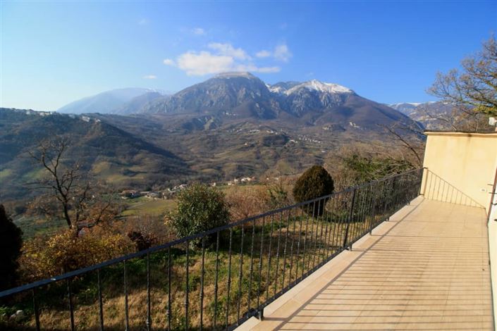 Image No.10-4 Bed Villa / Detached for sale