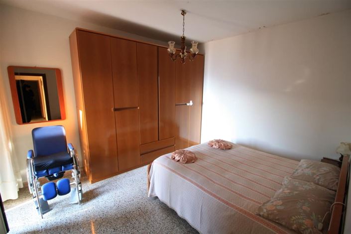 Image No.15-4 Bed Villa / Detached for sale