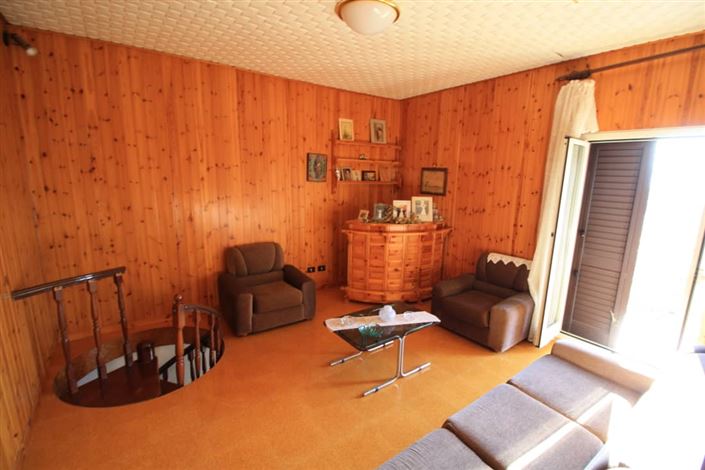 Image No.14-4 Bed Villa / Detached for sale