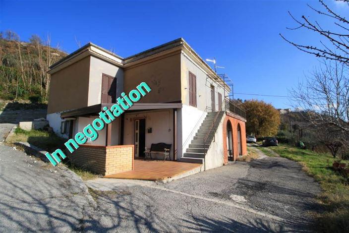 Image No.1-Villa / Détaché de 4 chambres à vendre à Palombaro