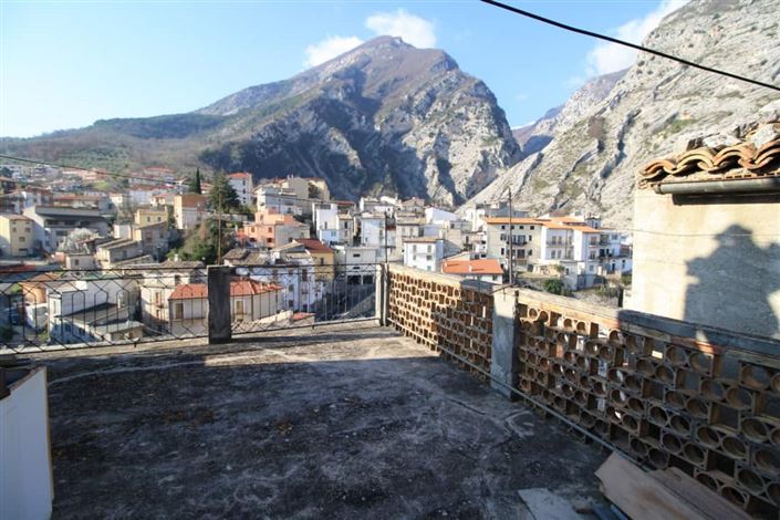 Image No.3-3 Bed Townhouse for sale