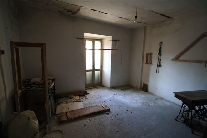 Image No.13-3 Bed Townhouse for sale