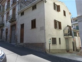 Image No.0-Maison de ville de 4 chambres à vendre à Casoli