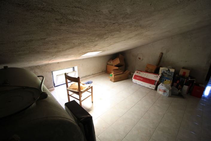 Image No.12-5 Bed House for sale