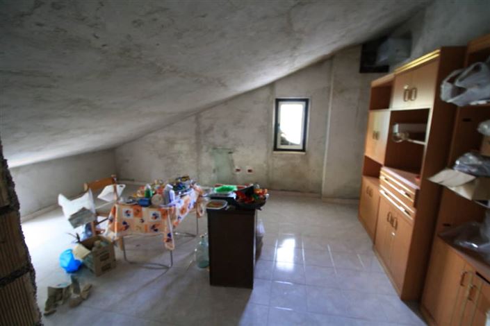 Image No.13-5 Bed House for sale