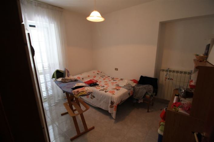 Image No.7-5 Bed House for sale