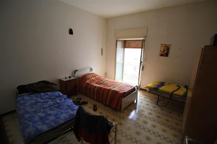 Image No.10-2 Bed Townhouse for sale