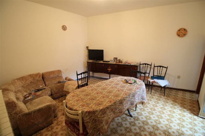 Image No.6-2 Bed Townhouse for sale