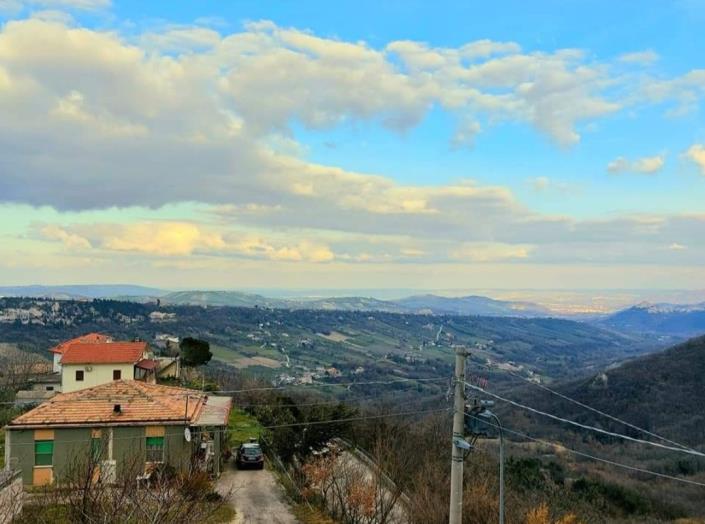 Image No.28-3 Bed House for sale