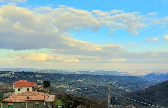 Image No.12-3 Bed House for sale