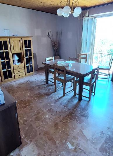 Image No.17-3 Bed House for sale