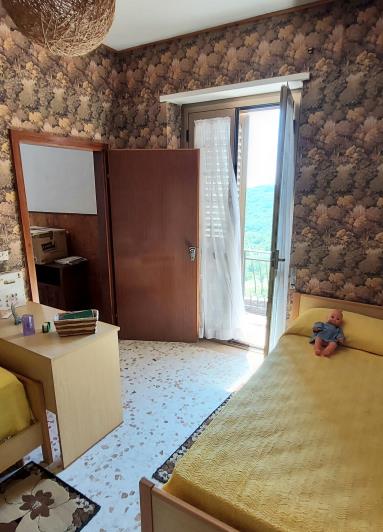 Image No.34-3 Bed House for sale