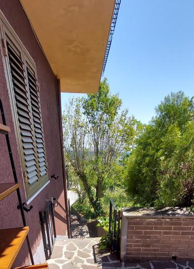 Image No.37-3 Bed House for sale