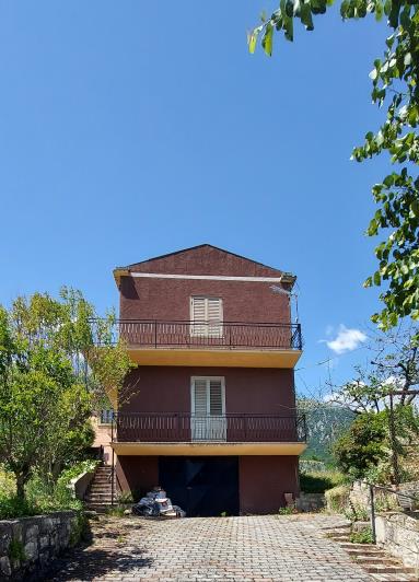 Image No.3-3 Bed House for sale