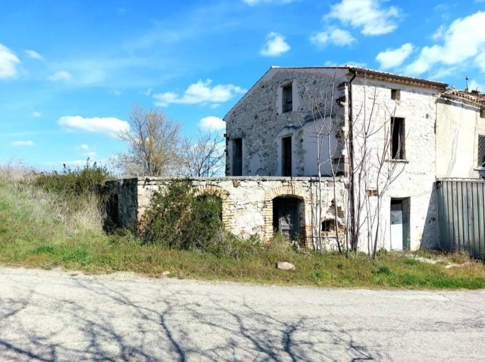 Image No.3-House/Villa for sale