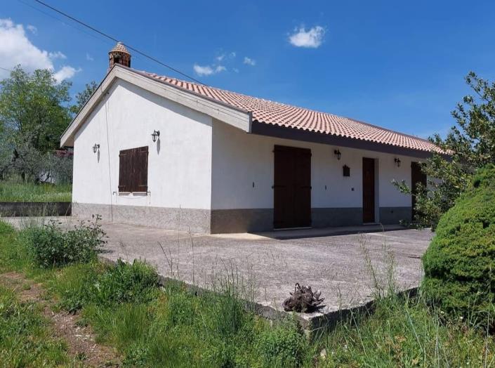 Image No.2-2 Bed Villa / Detached for sale