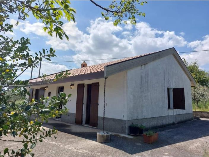 Image No.5-2 Bed Villa / Detached for sale