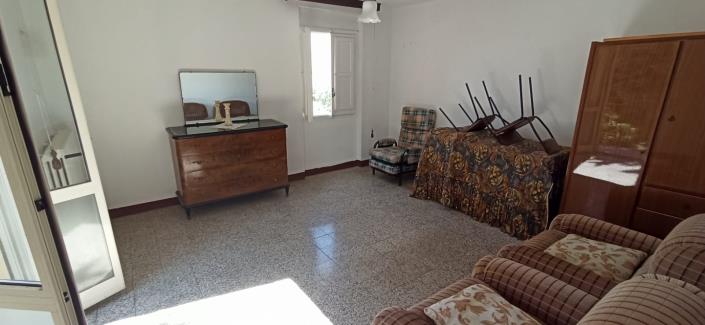 Image No.11-3 Bed Property for sale