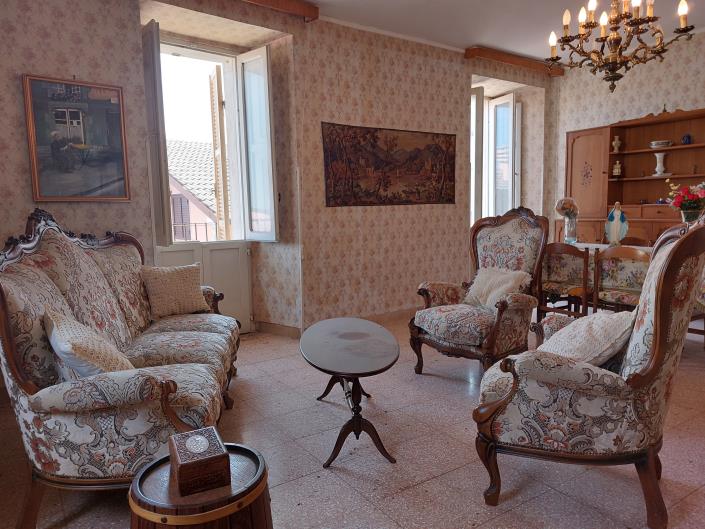 Image No.16-4 Bed Townhouse for sale