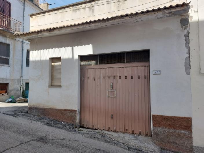 Image No.42-4 Bed Townhouse for sale