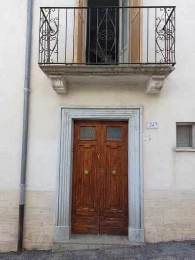 Image No.3-4 Bed Townhouse for sale