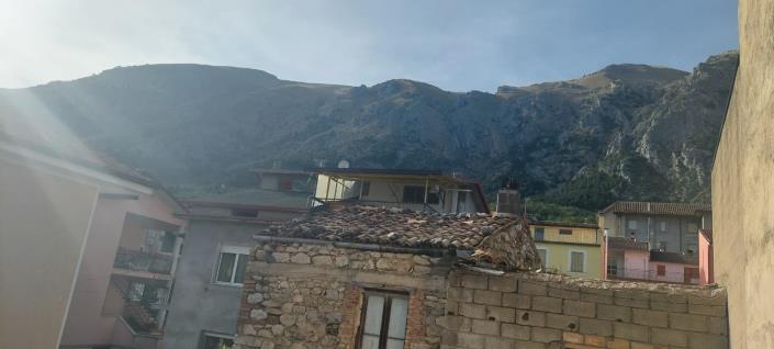 Image No.19-4 Bed Townhouse for sale