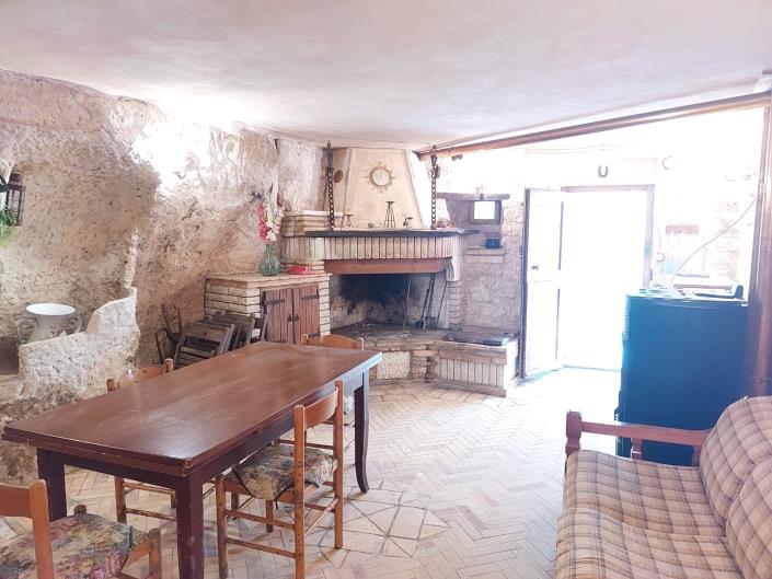 Image No.6-3 Bed Townhouse for sale