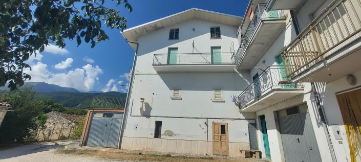 Image No.5-4 Bed House for sale