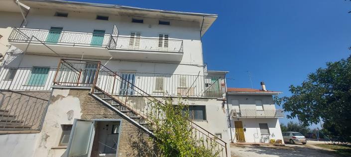 Image No.4-4 Bed House for sale