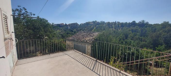 Image No.3-4 Bed House for sale