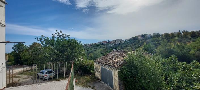 Image No.37-4 Bed House for sale