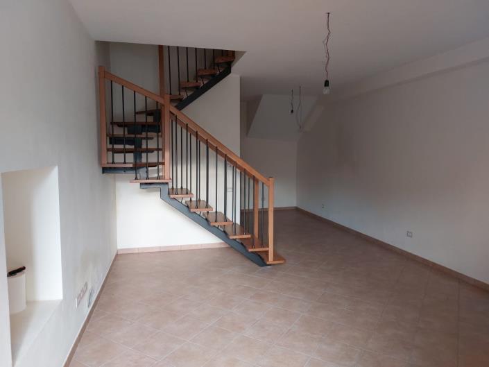 Image No.9-2 Bed Townhouse for sale