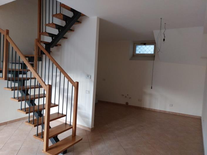 Image No.10-2 Bed Townhouse for sale