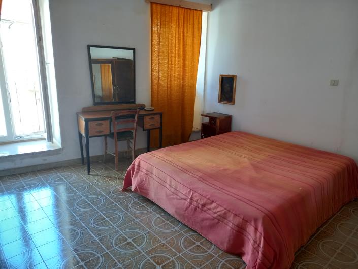 Image No.9-4 Bed Townhouse for sale