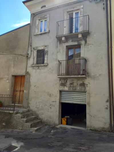 Image No.3-4 Bed Townhouse for sale