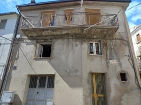 Image No.1-4 Bed Townhouse for sale