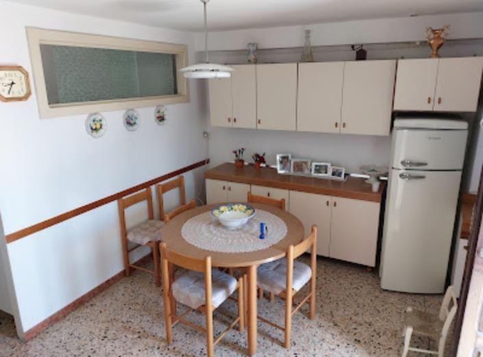 Image No.5-2 Bed Townhouse for sale