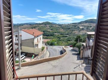 2 Bed Townhouse for sale